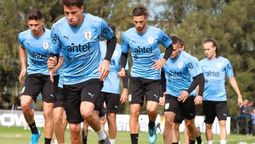 altText(Tabárez con duda en el ataque, Jonathan Rodríguez o Darwin Núñez)}