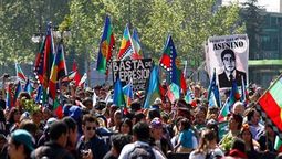 altText(Chile: Mapuches marchan por la desmilitarización)}