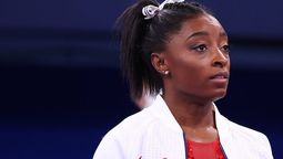 altText(Biles abandonó la final por equipos de gimnasia por un preocupante motivo)}