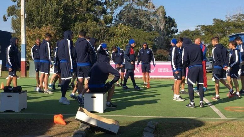 El plantel de Nacional no hace doble horario por la deuda que tiene el club con ellos