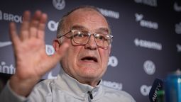 altText(La AUF cierra filas y apuesta a la continuidad rumbo al Mundial: Bielsa se queda)}