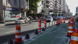 altText(Ciclovía en 18 de Julio impone cambios en el estacionamiento)}