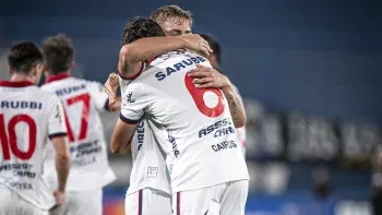 Nacional goleó a Wanderers.