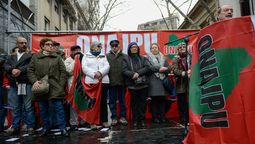 altText(Jubilados marchan el jueves hacia el Ministerio de Economía)}