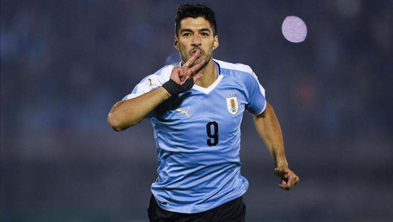 Se espera para este lunes el arribo de Luis Suárez