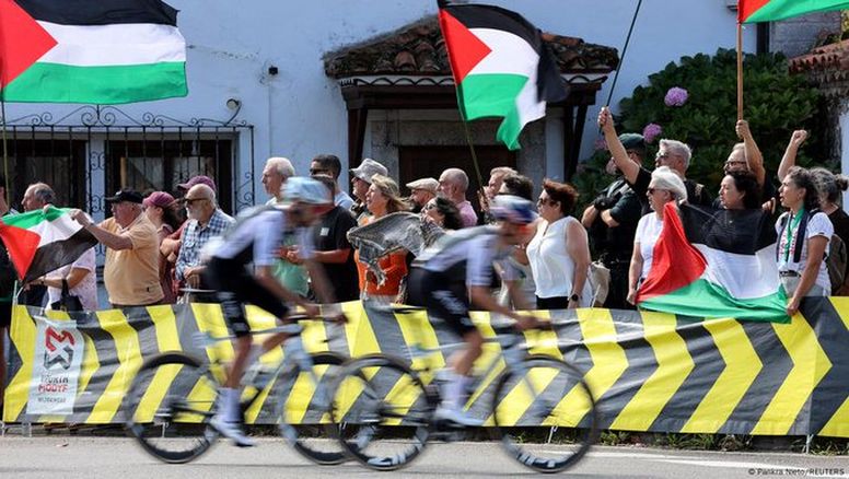 España: cancelan última etapa de Vuelta Ciclista por protesta por participación de equipo israelí