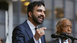 altText(Golpe a Trump: Nueva York elige a un alcalde socialista e inmigrante)}