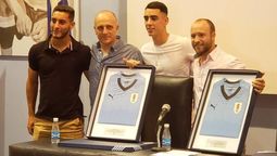 altText(La AUF homenajeó a Fabián Coito y al profesor Sebastián Urrutia)}