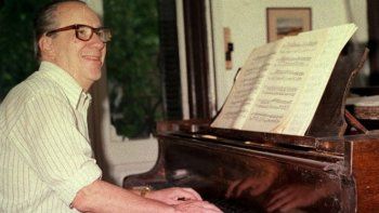 Héctor Tosar: homenaje a la obra de un creador fundamental.