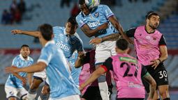 altText(Nacional cayó 2 a 0 frente a Boston River en el Centenario)}