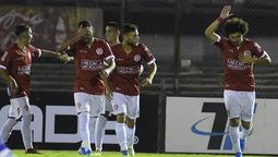 altText(Rentistas venció a Nalcional en el Centenario)}