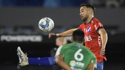 altText(Nacional y Racing empataron en dos tantos)}