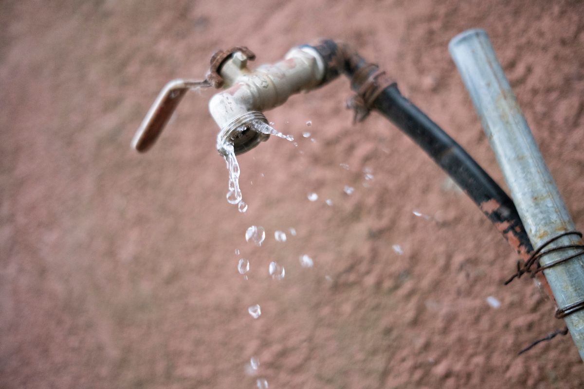 Más de 100 localidades del interior consumen agua con niveles de arsénico superiores a lo permitido.