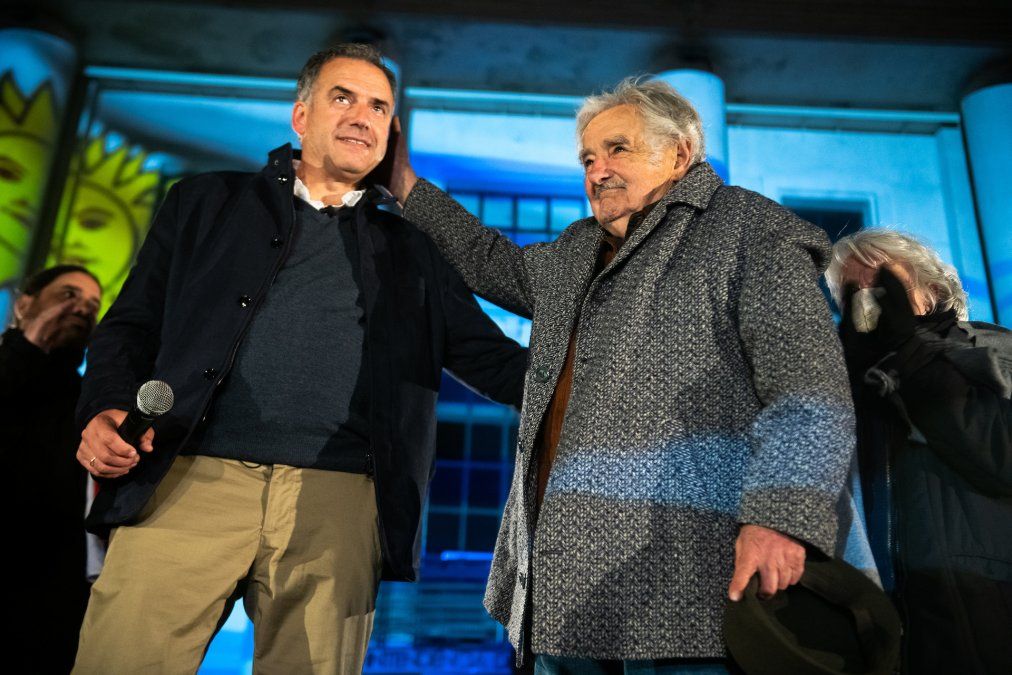 El expresidente José Mujica y el intendente de Canelones