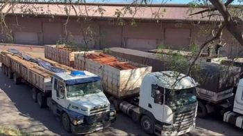 La cocaína llegó a Brasil dentro de maderas transportadas en camiones. La cocaína llegó a Brasil dentro de maderas transportadas en camiones.