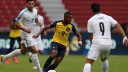 altText(Uruguay cayó goleado por Ecuador en Quito)}