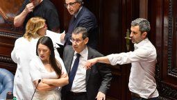 altText(Oficialismo se anticipó a la oposición y presentó moción para crear preinvestigadora por Cardama)}