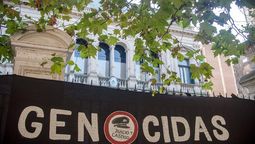 altText(Mi padre fue represor y lo repudio)}