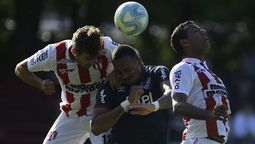 altText(River se quedó con el invicto de Nacional)}