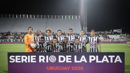 altText(Tres jugadores de Alianza Lima denunciados por abuso: el hecho ocurrió en Montevideo)}