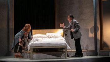 Premios Florencio: Constante, escrita por Guillermo Calderón (Chile) y Gabriel Caldrón (Uruguay), actual director de la Comedia Nacional, y dirigida por este último.