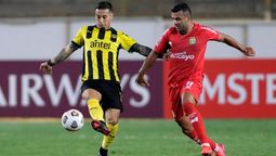 altText(Peñarol cumplió con el primer objetivo clasificando a octavos de final)}