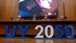 altText(Secretaria ejecutiva de la Cepal resaltó el crecimiento económico de Uruguay)}