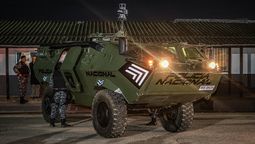 altText(Tanqueta del Ejército utilizada por la Policía fue reparada y está operativa)}