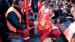 altText(Por muerte de trabajador hay paro parcial en la construcción)}