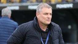 altText(Peñarol: se fue un jugador, puede perder otro y no llegan refuerzos)}