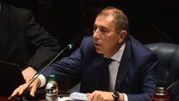 altText(Oddone defendió una estrategia basada en crecimiento económico, estabilidad y protección social)}