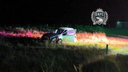 altText(Vuelco y despiste: Romina Celeste sufrió un accidente en ruta 10)}