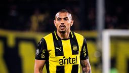 altText(Peñarol mete cambios para una visita de riesgo ante Boston River)}