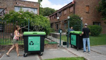 Intendencia de Montevideo entregó más contenedores para seguir cambiando el sistema de limpieza