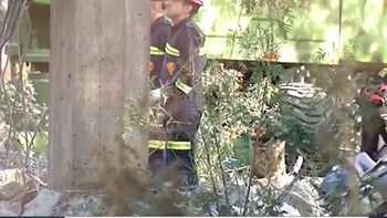 Un trabajador muerto y dos heridos al derrumbarse un tanque de agua en El Pinar
