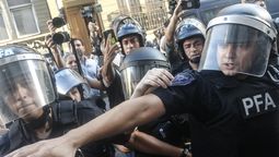 altText(Argentina: suicidio de un policía destapó crisis de la Federal por el ajuste libertario)}