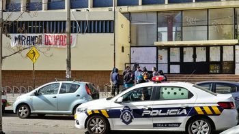 Estudiantes ocuparon el liceo Miranda.
