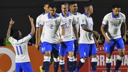 altText(Cuando encontró la tranquilidad Brasil goleó a Bolivia)}