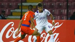 altText(Defensor Sporting debutó con derrota en la Libertadores)}