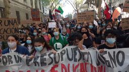 altText(Gremios estudiantiles de secundaria se movilizan con ocupación de los liceos)}