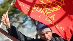 altText(Trabajadores de la construcción en lucha por el empleo)}