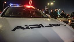 altText(Dos hombres heridos de bala tras robo de bandera de Peñarol en Las Piedras)}