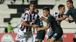 altText(Wanderers le dio vuelta el partido a Cerro Largo y ganó en la ida por la Sudamericana)}