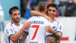 altText(Nacional: las dudas de Peirano para el arranque del Torneo Clausura)}