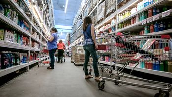 Actividad en comercio y servicios cayó 5,3%