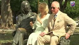 altText(Príncipe de Gales y Duquesa de Cornualles continúan recorrido por La Habana)}