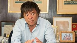 altText(Dueño de Telefe sufrió grave alergia por picaduras de un enjambre de avispas en José Ignacio)}