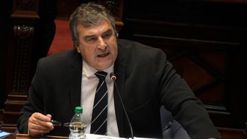 Botana presentará proyecto para habilitar allanamientos nocturnos