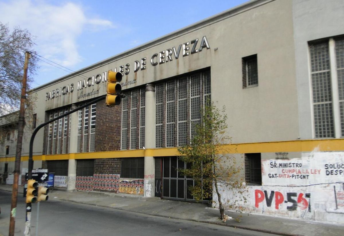 Sindicato de la bebida analiza medidas ante el cierre de la planta de la FNC en Minas.
