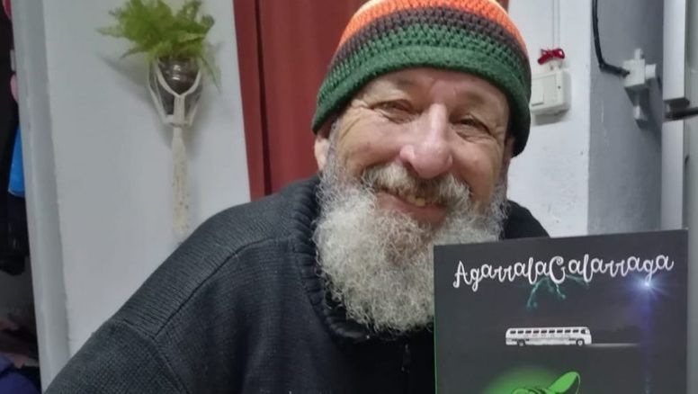 Juan Estévez: «Soy un periodista que se atrevió con la literatura»
